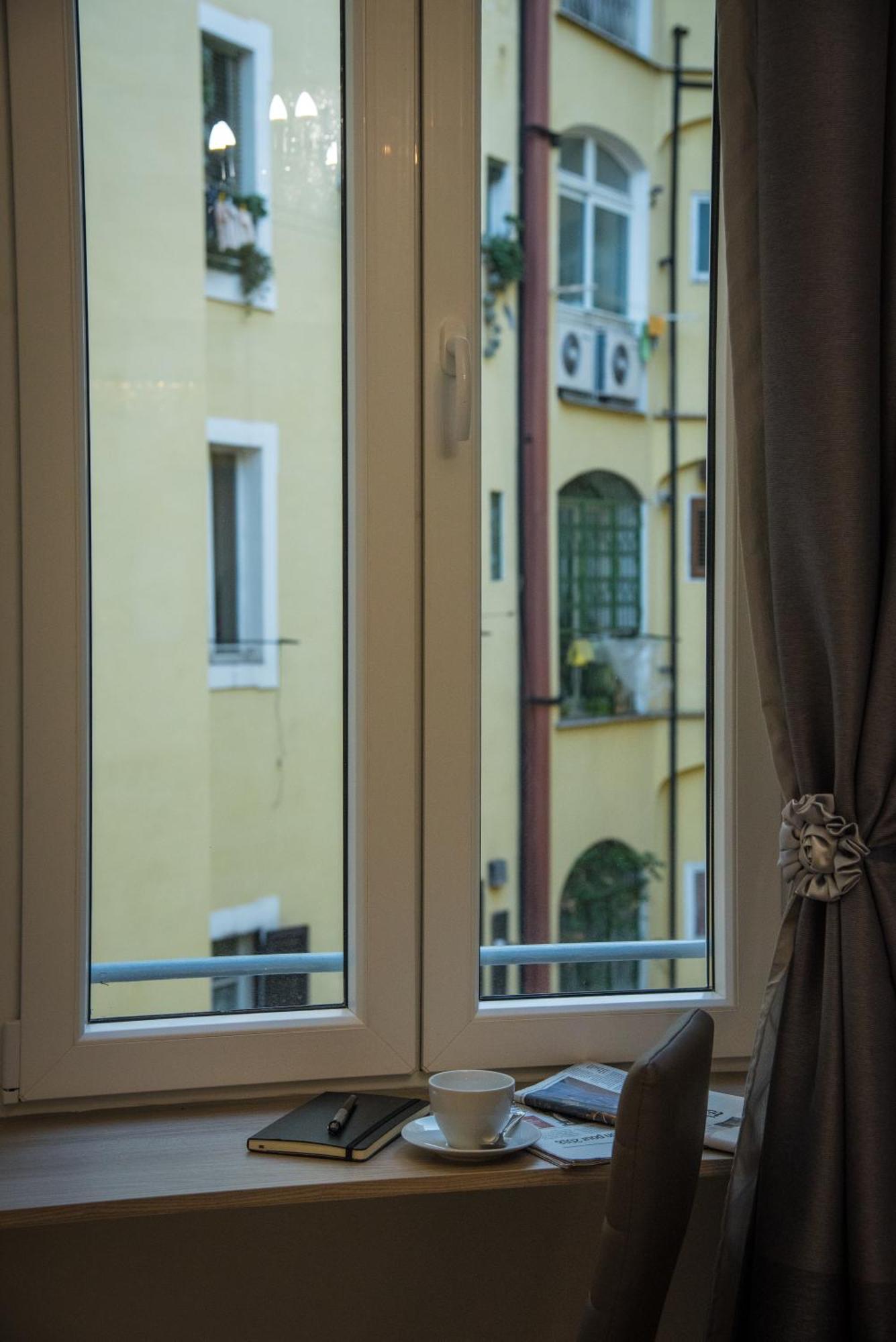 Inside Roma Rooms Eksteriør billede
